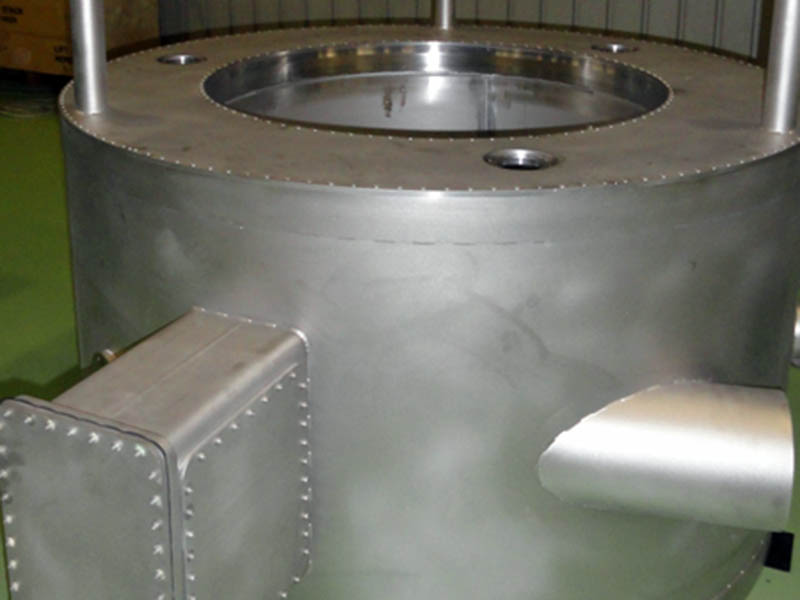 S2C2 SYNCHROCYCLOTRON FOR IBA
